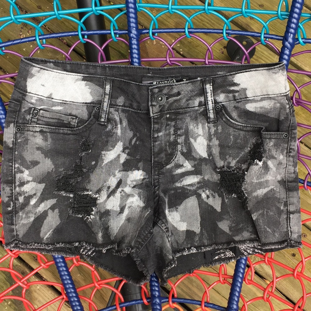 Size 7 Black Skeleton Distressed Denim Shorts